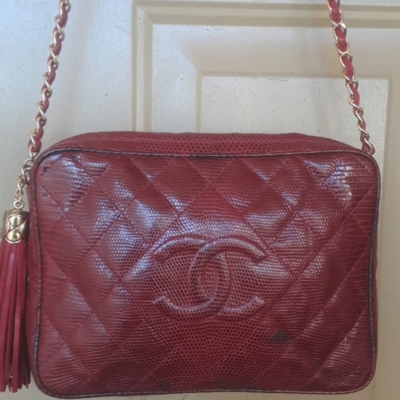 CHANEL Handbags - Chanel Vintage CC Tassel Camera Bag